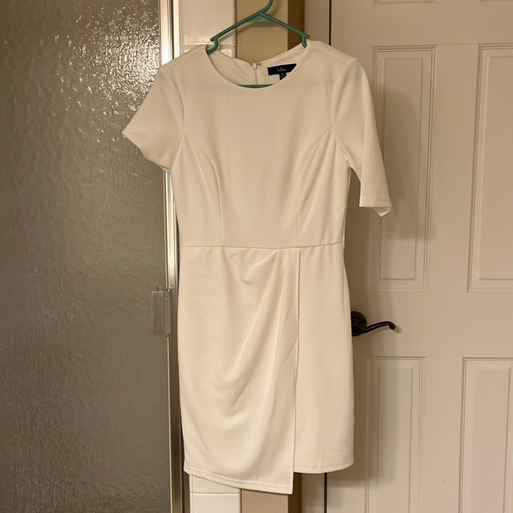 White Lulu’s dress, size M